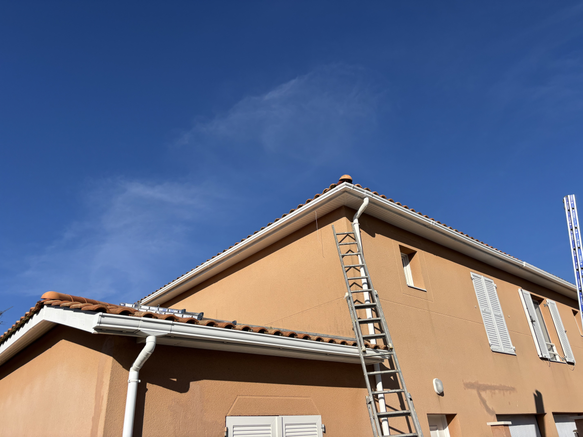 Gouttières, bandeaux et lambris 