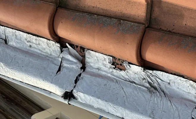 Pourquoi faire vérifier sa toiture pour la zinguerie quand elle est en mauvais état ?, Bordeaux, WJ Couverture