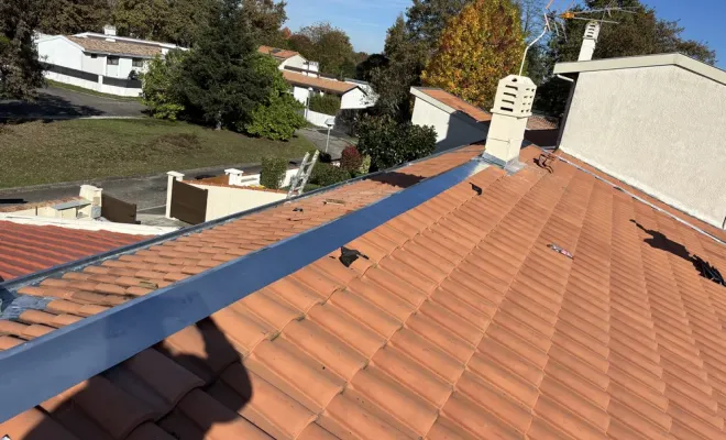 Remplacement de zinc chêneaux, bavette, solin, faîtage à Saint-Médard, Bordeaux, WJ Couverture