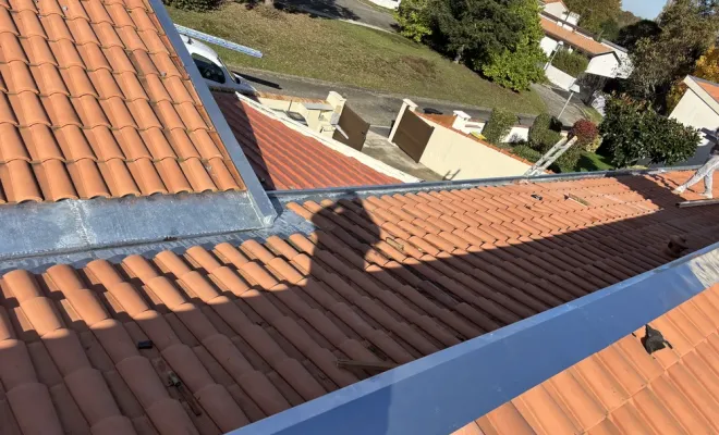 Remplacement de zinc chêneaux, bavette, solin, faîtage à Saint-Médard, Bordeaux, WJ Couverture