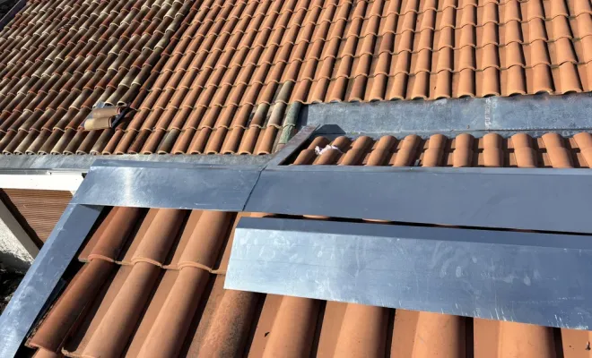 Remplacement de zinc chêneaux, bavette, solin, faîtage à Saint-Médard, Bordeaux, WJ Couverture