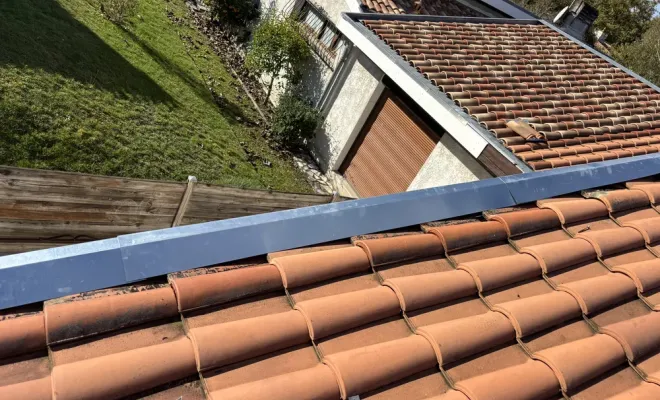 Remplacement de zinc chêneaux, bavette, solin, faîtage à Saint-Médard, Bordeaux, WJ Couverture