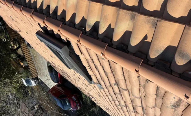 Remplacement de l'isolation et remplacement des tuiles au lège cap ferret, Bordeaux, WJ Couverture