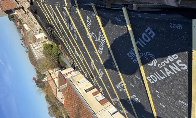 Toiture complète avec charpente, litonnage, pare pluie tuiles et velux , Bordeaux, WJ Couverture